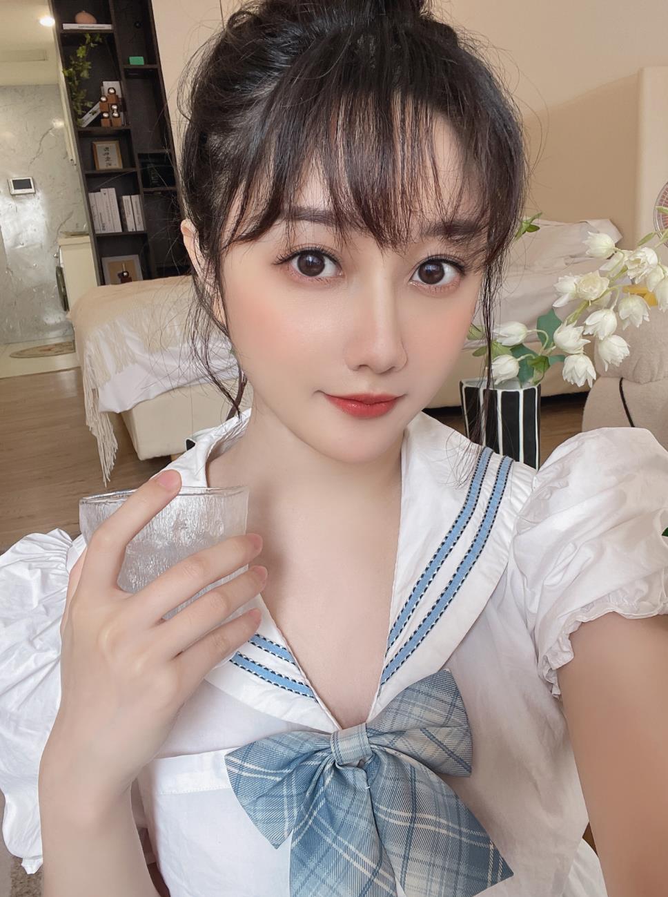 佛山南海漂亮大胸萌妹